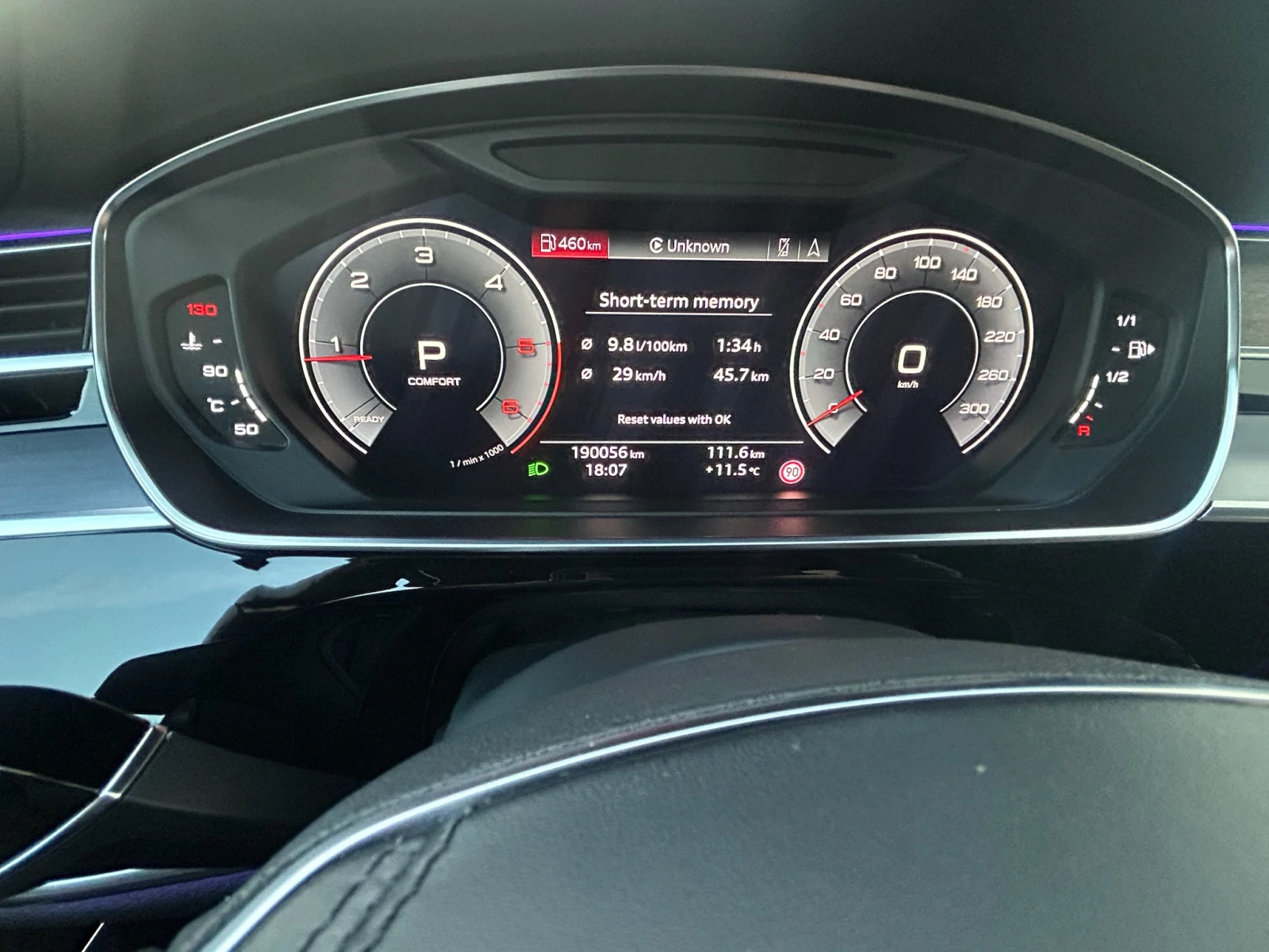 Audi A8 Long* S-line* HU* 3xTV* FULL, снимка 5 - Автомобили и джипове - 53807068