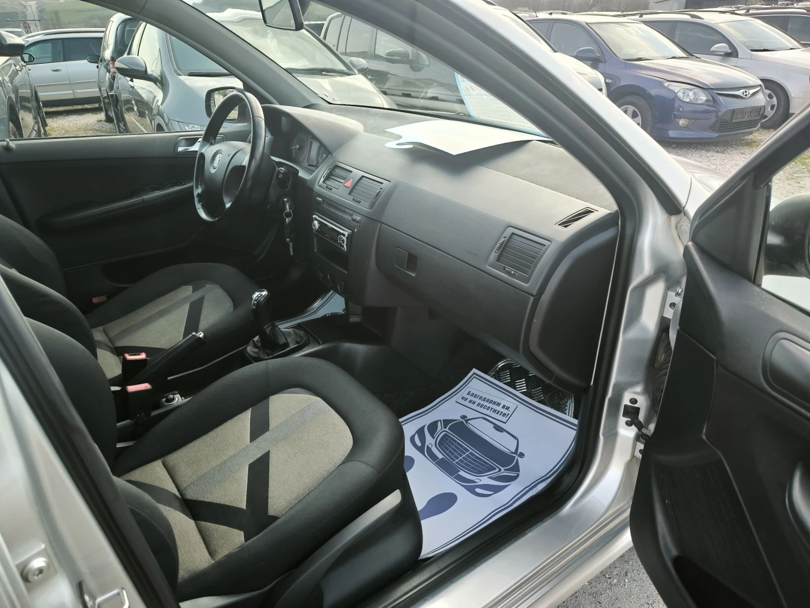 Skoda Fabia 1.4i, снимка 7 - Автомобили и джипове - 53863860