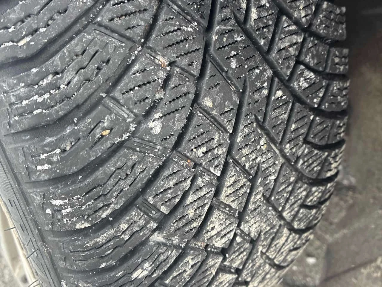 BMW 330 i xDrive/CARFAX/ШИБИДАХ/ПОДГРЕВИ, снимка 16 - Автомобили и джипове - 53880283