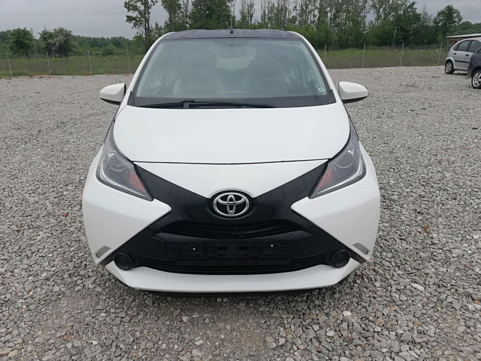 Toyota Aygo 1.0i klima, снимка 2 - Автомобили и джипове - 54482574