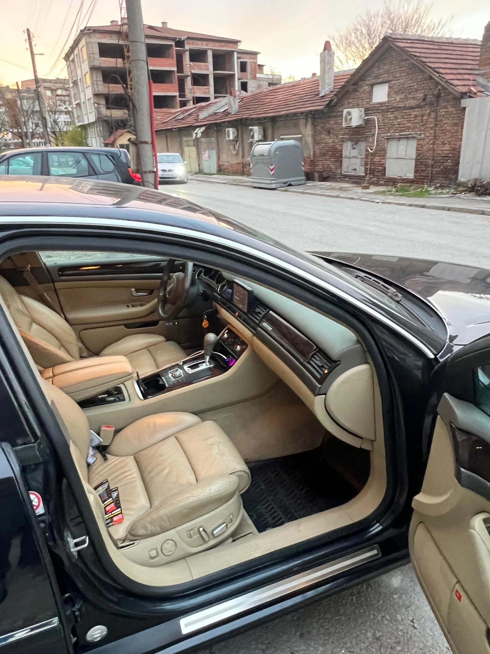 Audi A8, снимка 5 - Автомобили и джипове - 55081831