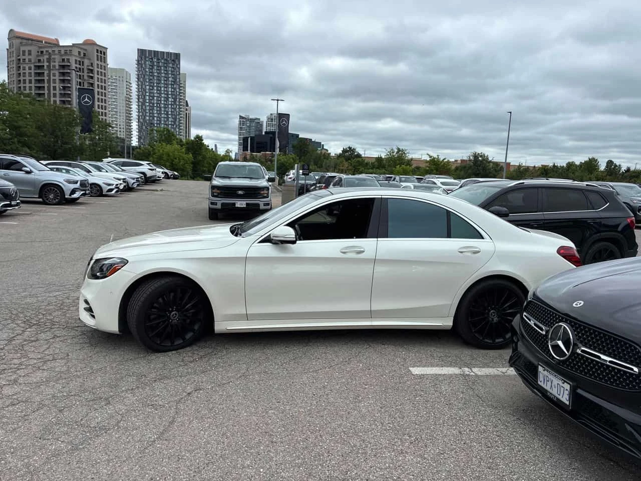 Mercedes-Benz S 560 CARFAX, снимка 2 - Автомобили и джипове - 55310486