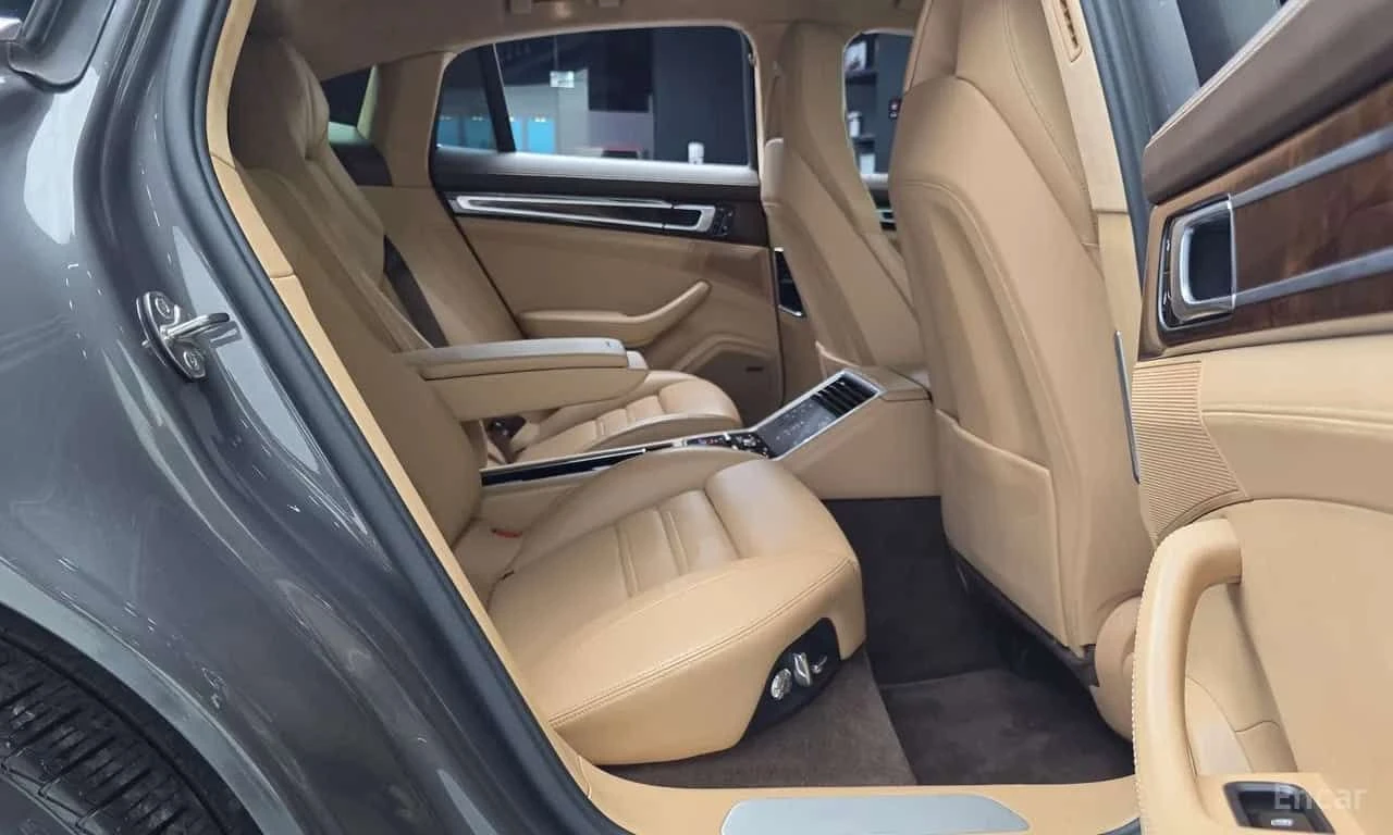 Porsche Panamera Turbo, снимка 12 - Автомобили и джипове - 55405905