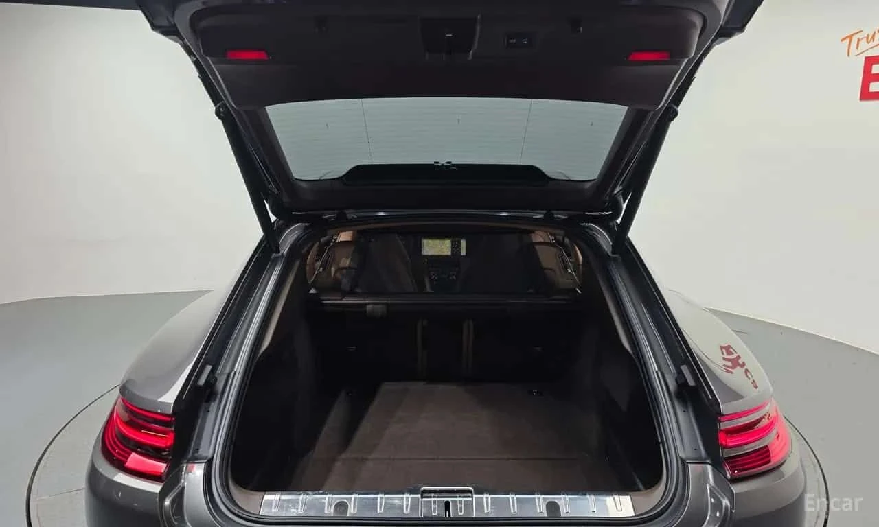 Porsche Panamera Turbo, снимка 10 - Автомобили и джипове - 55405905