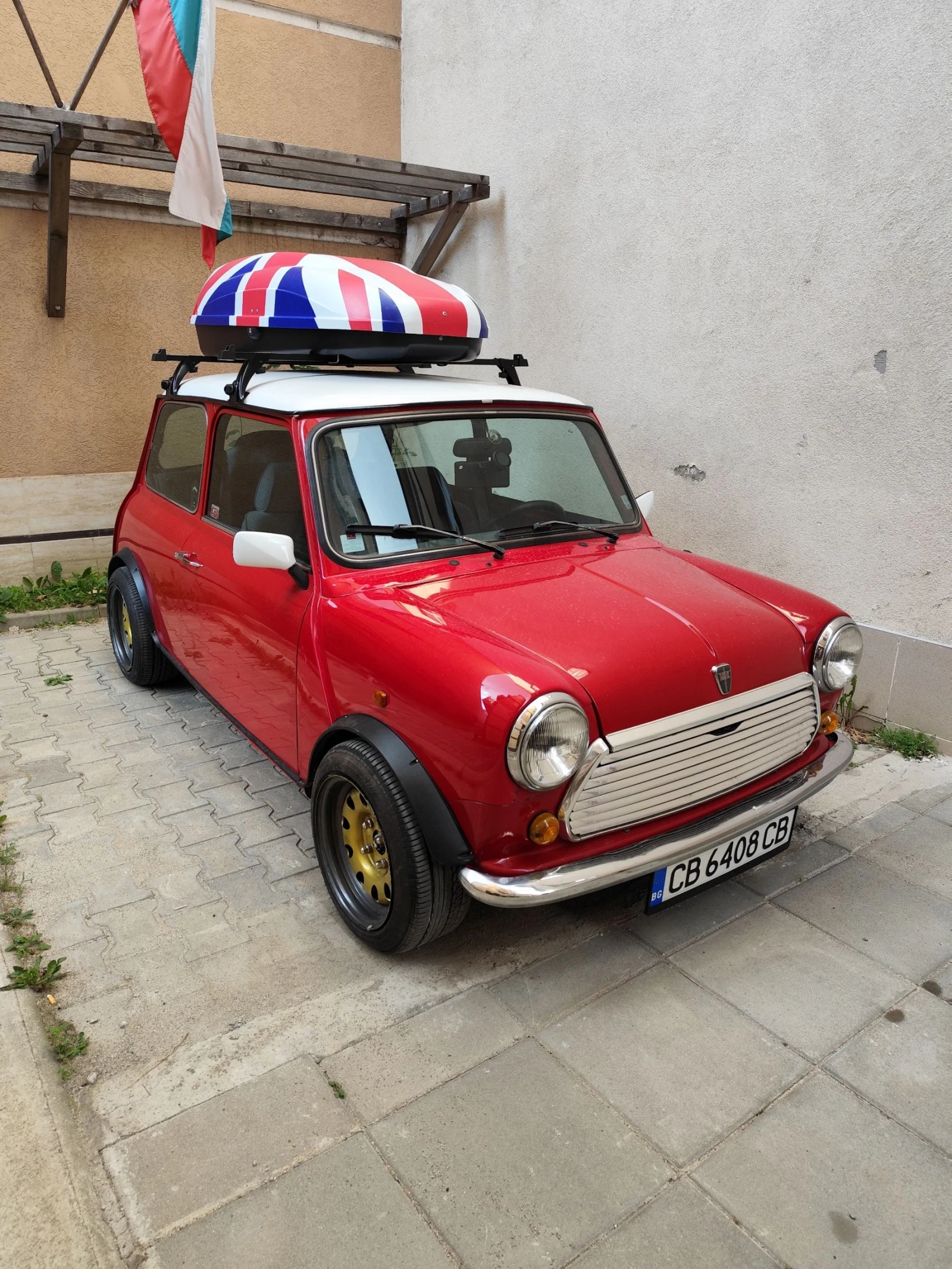 Mini Cooper 1.3 SPI, снимка 2 - Автомобили и джипове - 55505572