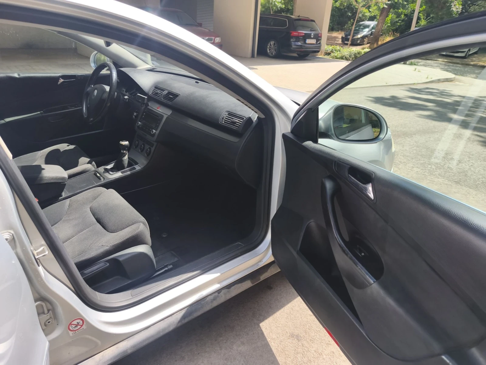 VW Passat 2.0 FSI, снимка 6 - Автомобили и джипове - 55443850
