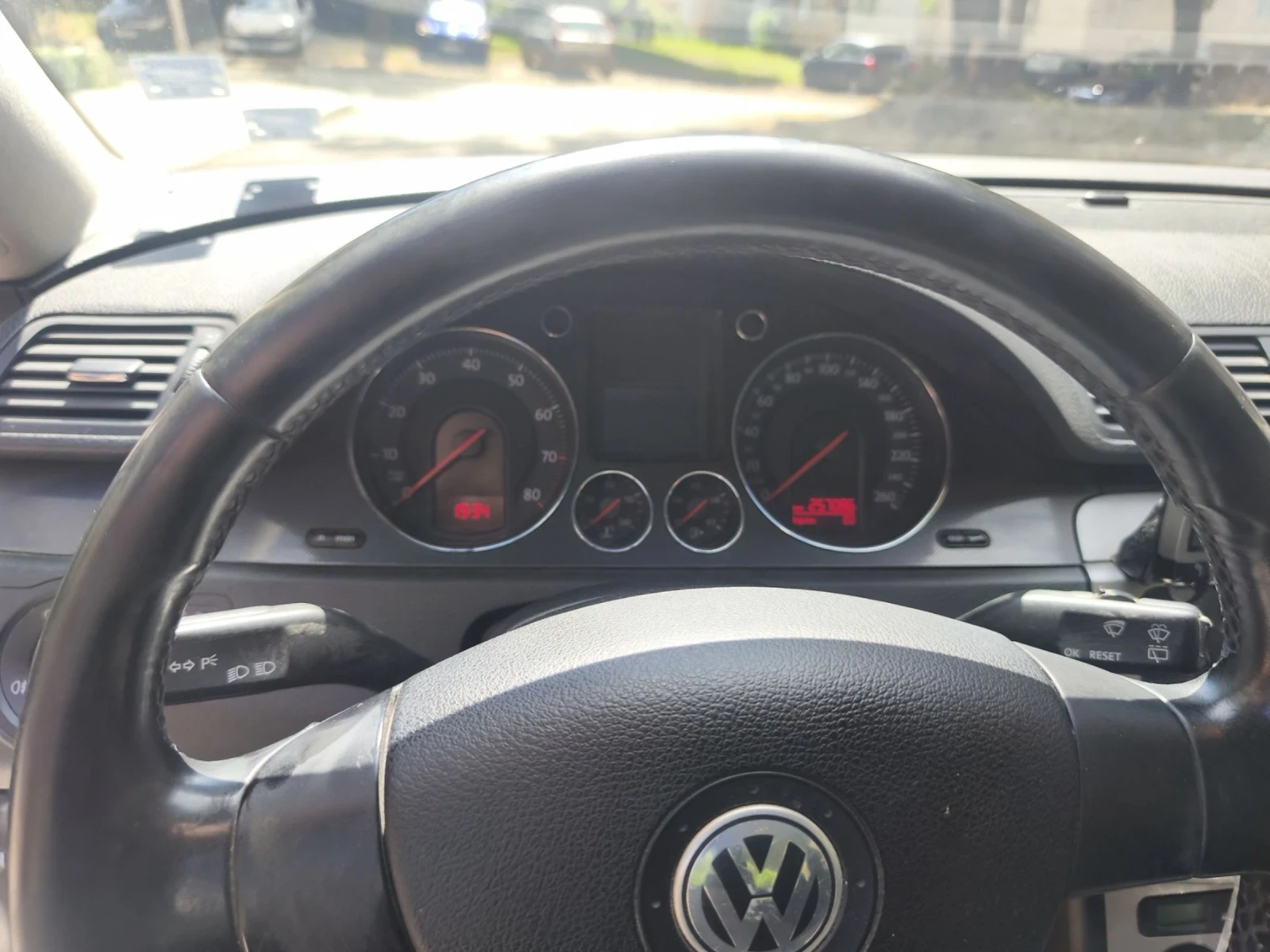VW Passat 2.0 FSI, снимка 8 - Автомобили и джипове - 55443850