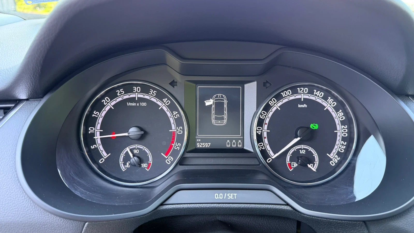 Skoda Octavia Facelift TDI Automatic , снимка 9 - Автомобили и джипове - 55548498