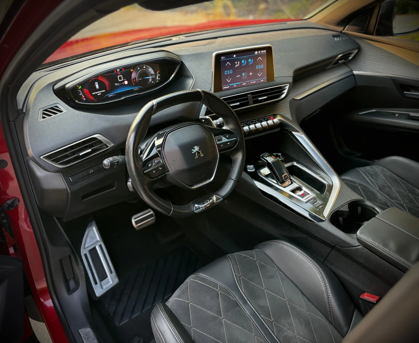 Peugeot 3008 * GT-LINE * DISTRONIC * PANORAMA * KEYLESS * 360 *, снимка 7 - Автомобили и джипове - 55569548