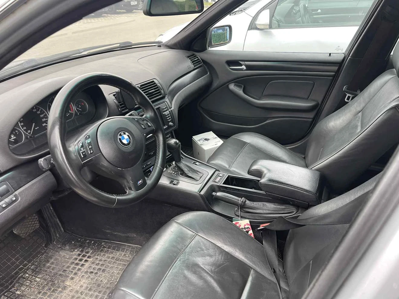 BMW 320, снимка 6 - Автомобили и джипове - 56351524