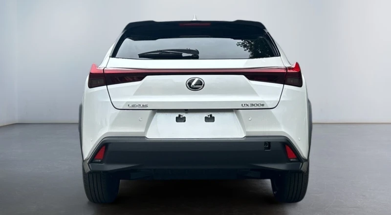 Lexus UX 300e = NEW= Distronic Гаранция, снимка 4 - Автомобили и джипове - 48965240