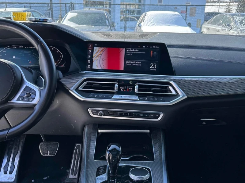 BMW X5 * M50i * CARFAX * БЕЗ ПЪРВОНАЧАЛНА ВНОСКА, снимка 9 - Автомобили и джипове - 53206876