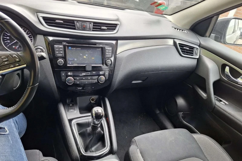 Nissan Qashqai 1.5, снимка 6 - Автомобили и джипове - 53313006