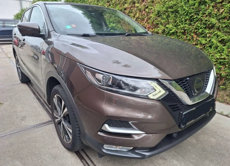 Nissan Qashqai 1.5, снимка 2 - Автомобили и джипове - 53313006