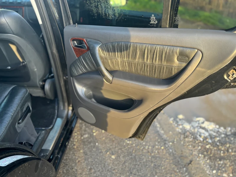 Mercedes-Benz ML 500, снимка 15 - Автомобили и джипове - 53486945