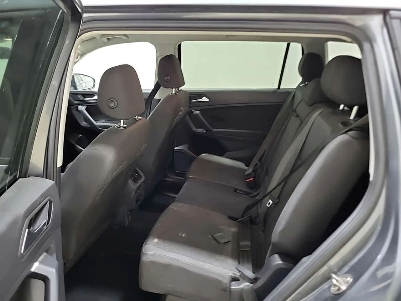 VW Tiguan * TRENDLINE * CARFAX * 2 КЛЮЧА, снимка 11 - Автомобили и джипове - 53888510