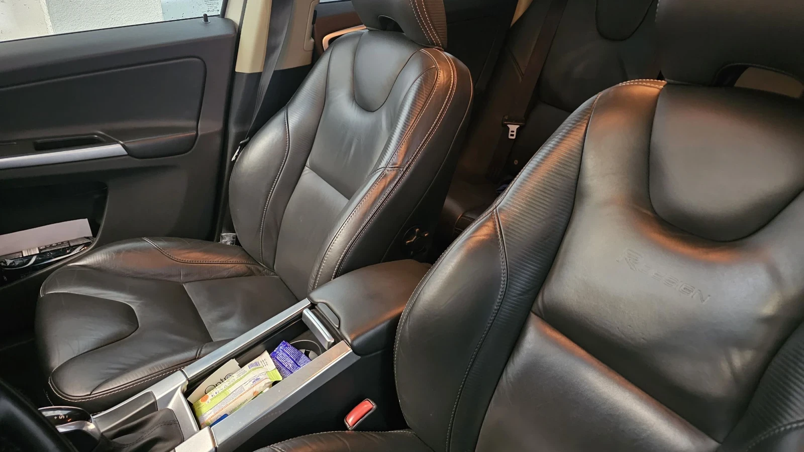 Volvo XC60 D5, снимка 6 - Автомобили и джипове - 54327693