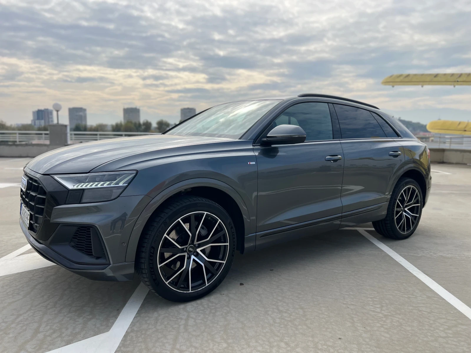 Audi Q8 3хS-line+ Shadow-Line, снимка 2 - Автомобили и джипове - 54330884