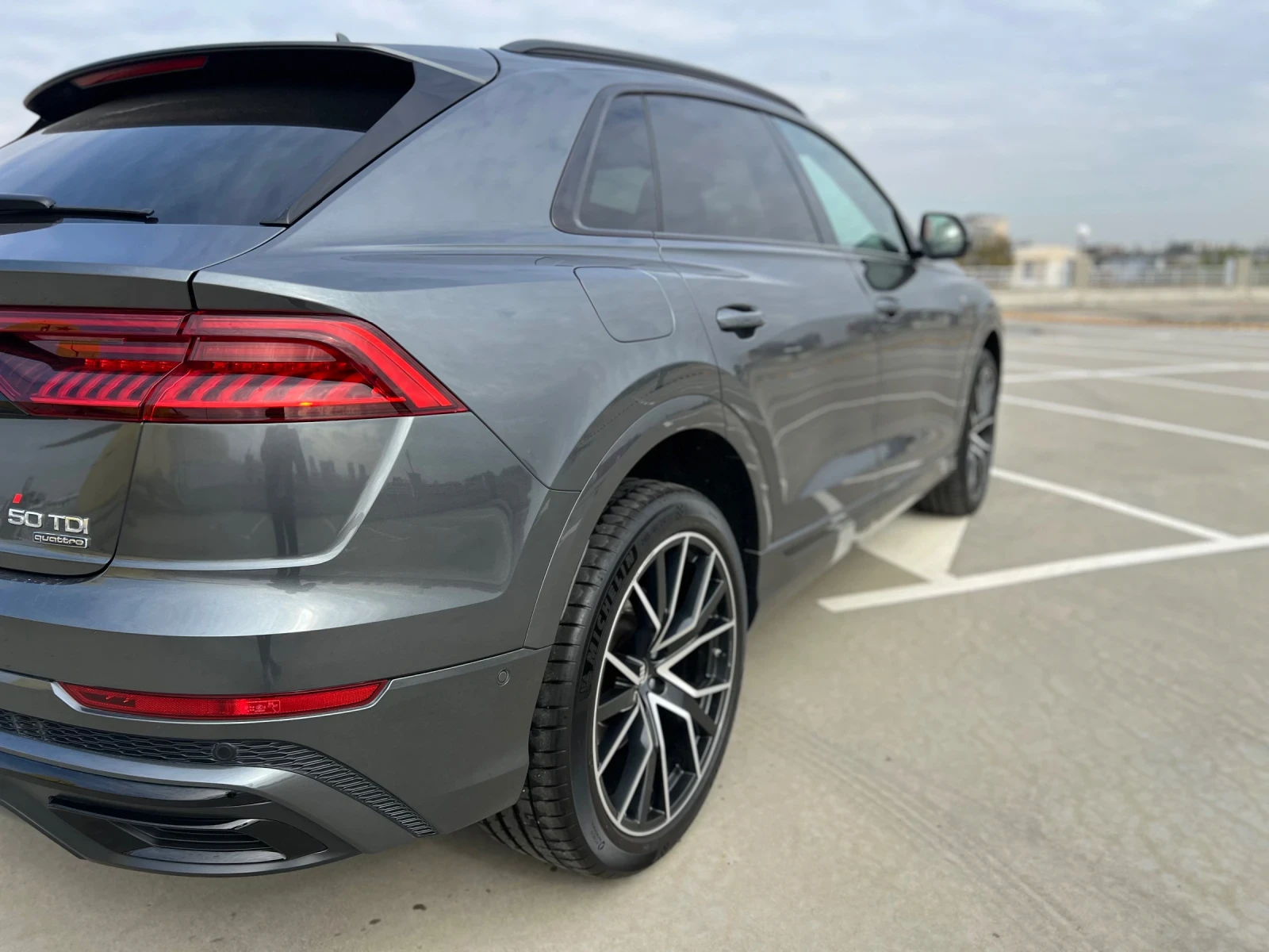 Audi Q8 3хS-line+ Shadow-Line, снимка 6 - Автомобили и джипове - 54330884