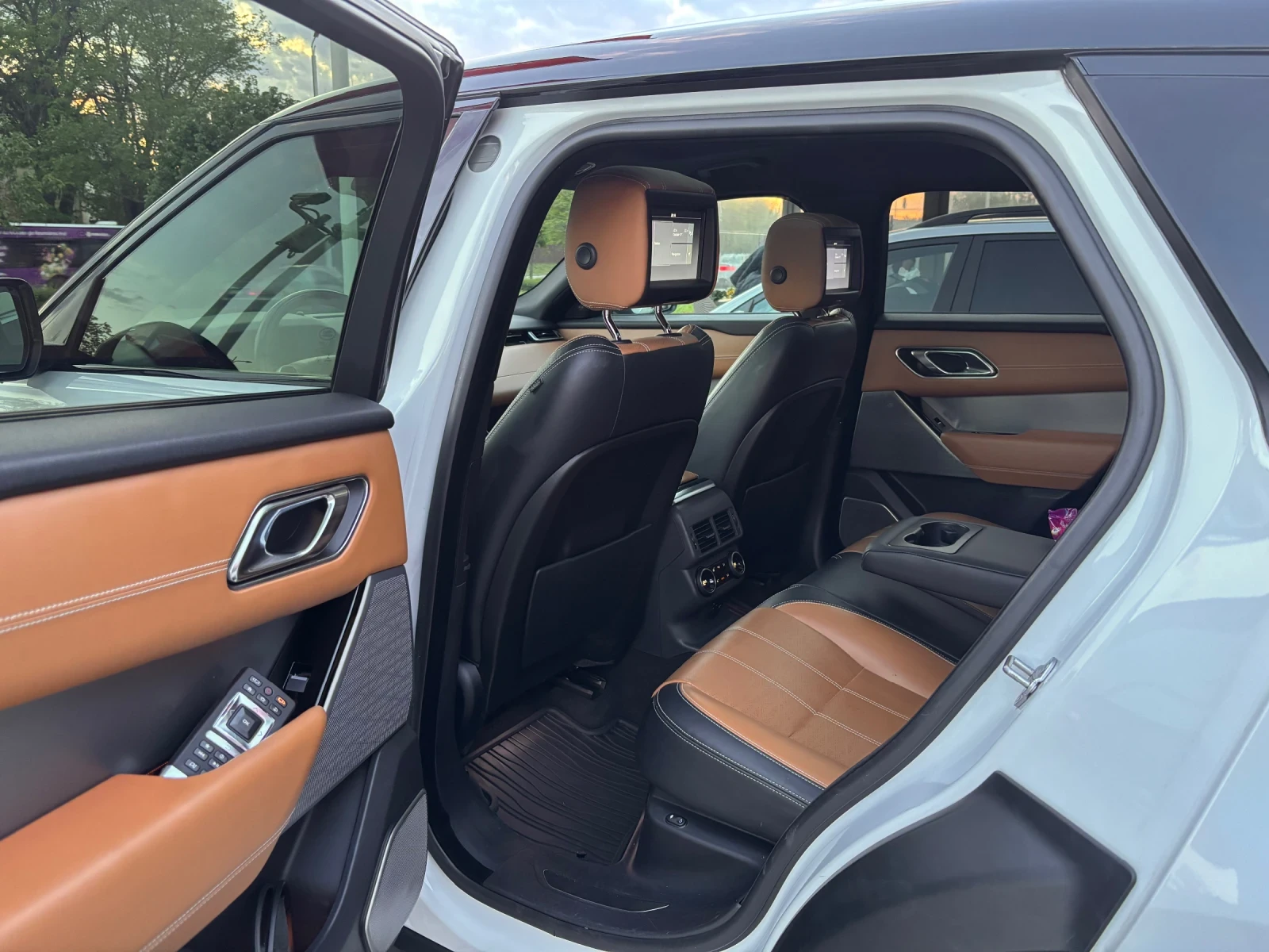 Land Rover Range Rover Velar  R-DYNAMIC, снимка 12 - Автомобили и джипове - 54461035