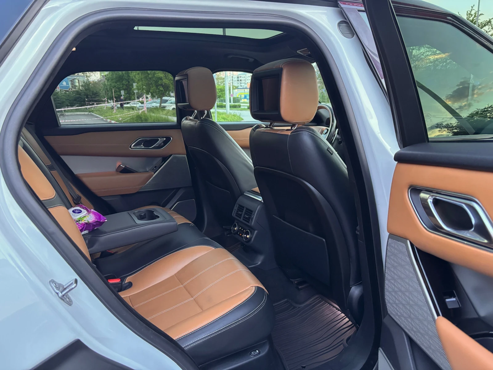 Land Rover Range Rover Velar  R-DYNAMIC, снимка 11 - Автомобили и джипове - 54461035