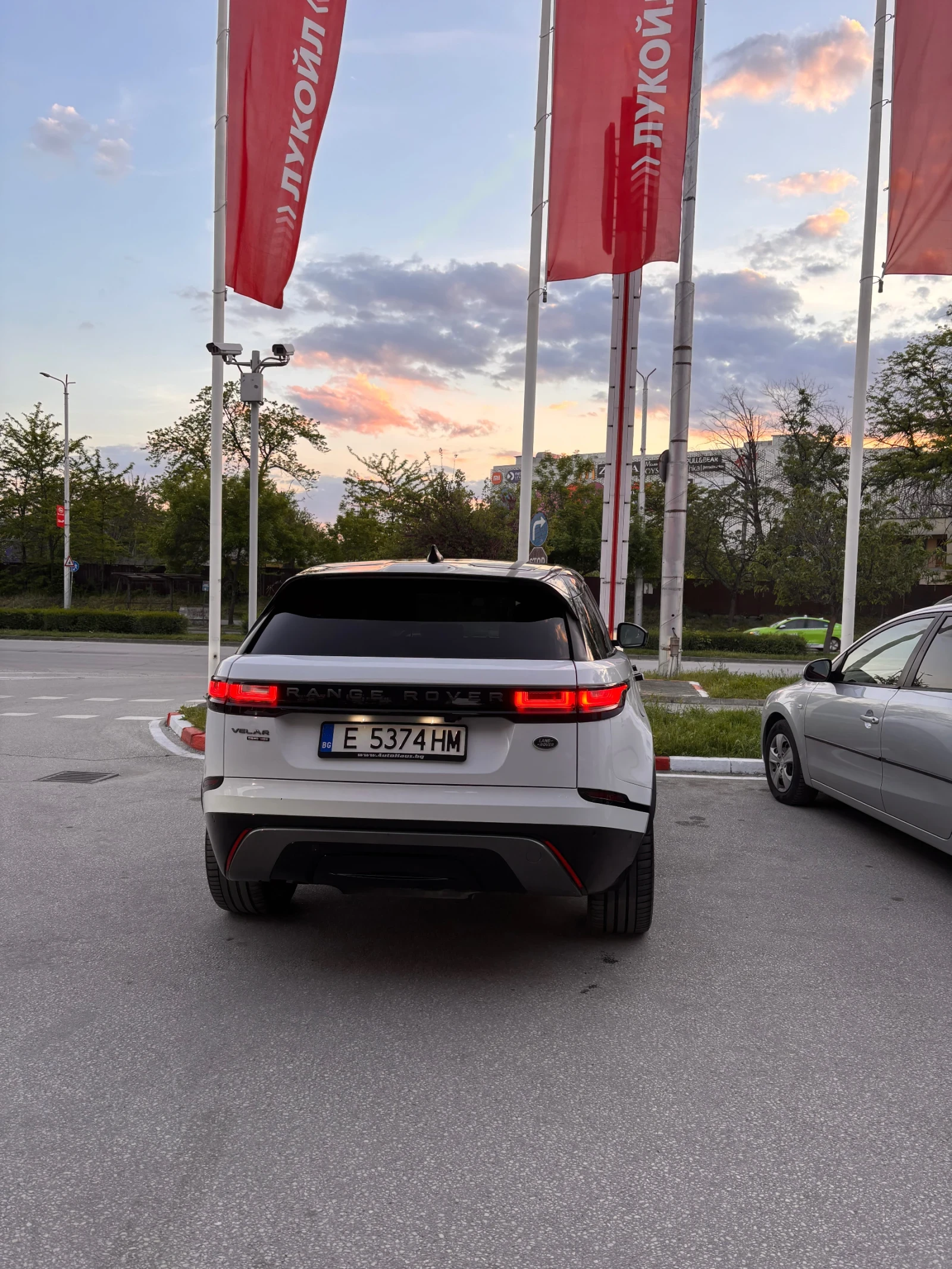 Land Rover Range Rover Velar  R-DYNAMIC, снимка 4 - Автомобили и джипове - 54461035