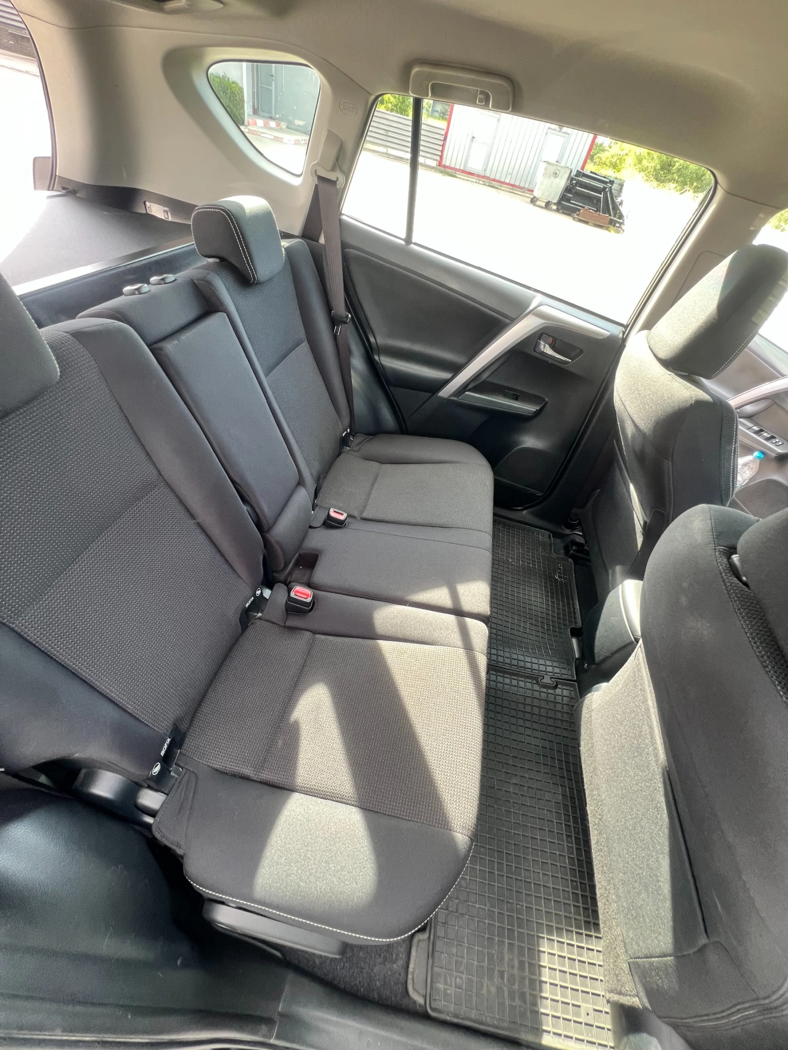 Toyota Rav4 Executive, снимка 14 - Автомобили и джипове - 54902129