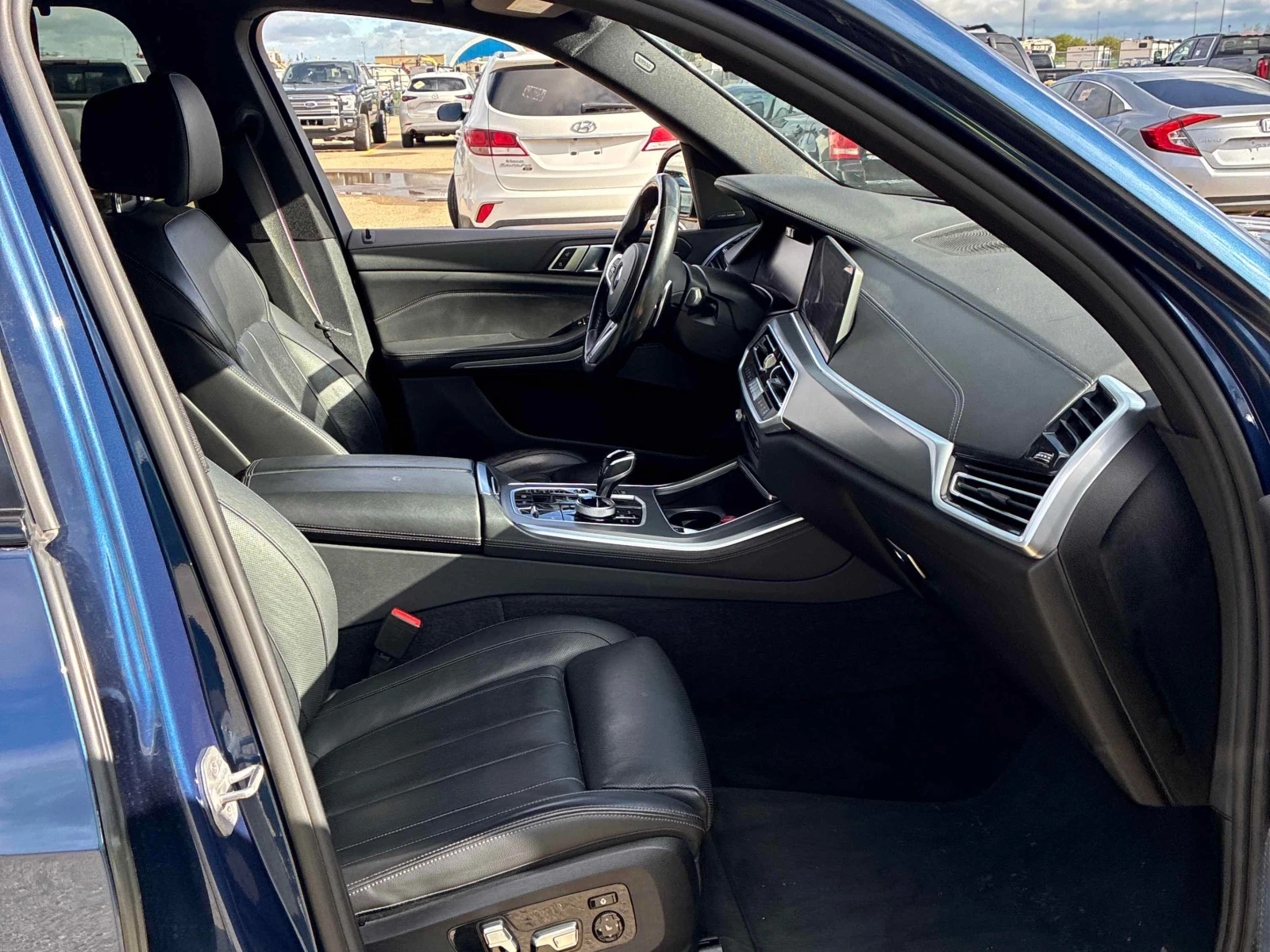 BMW X5 * M50i * АВТОКРЕДИТ БЕЗ ПЪРВОНАЧАЛНА ВНОСКА* , снимка 15 - Автомобили и джипове - 56150799