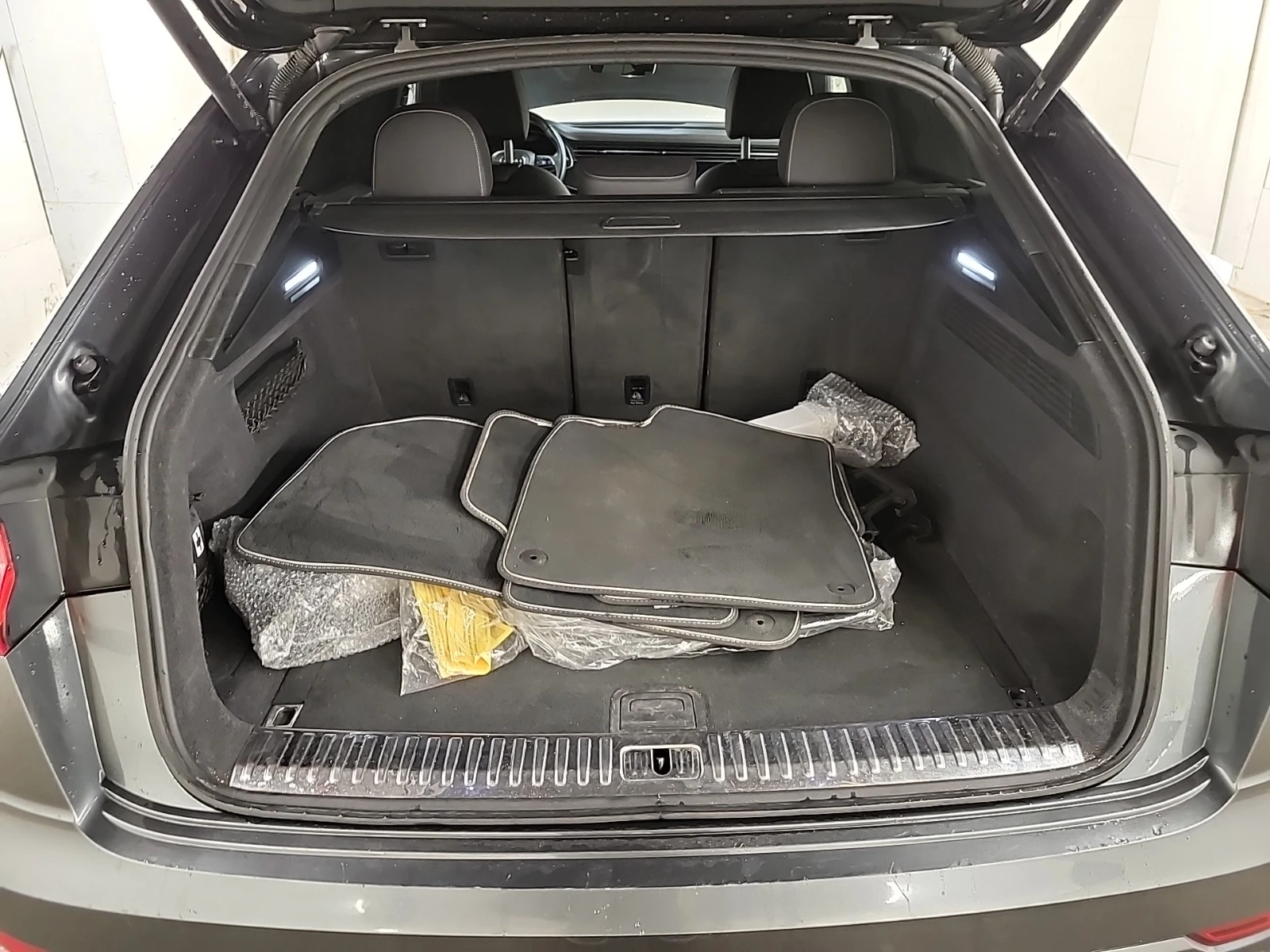 Audi Q8 Progressiv | 2022 | 96 640 км, снимка 12 - Автомобили и джипове - 56182702