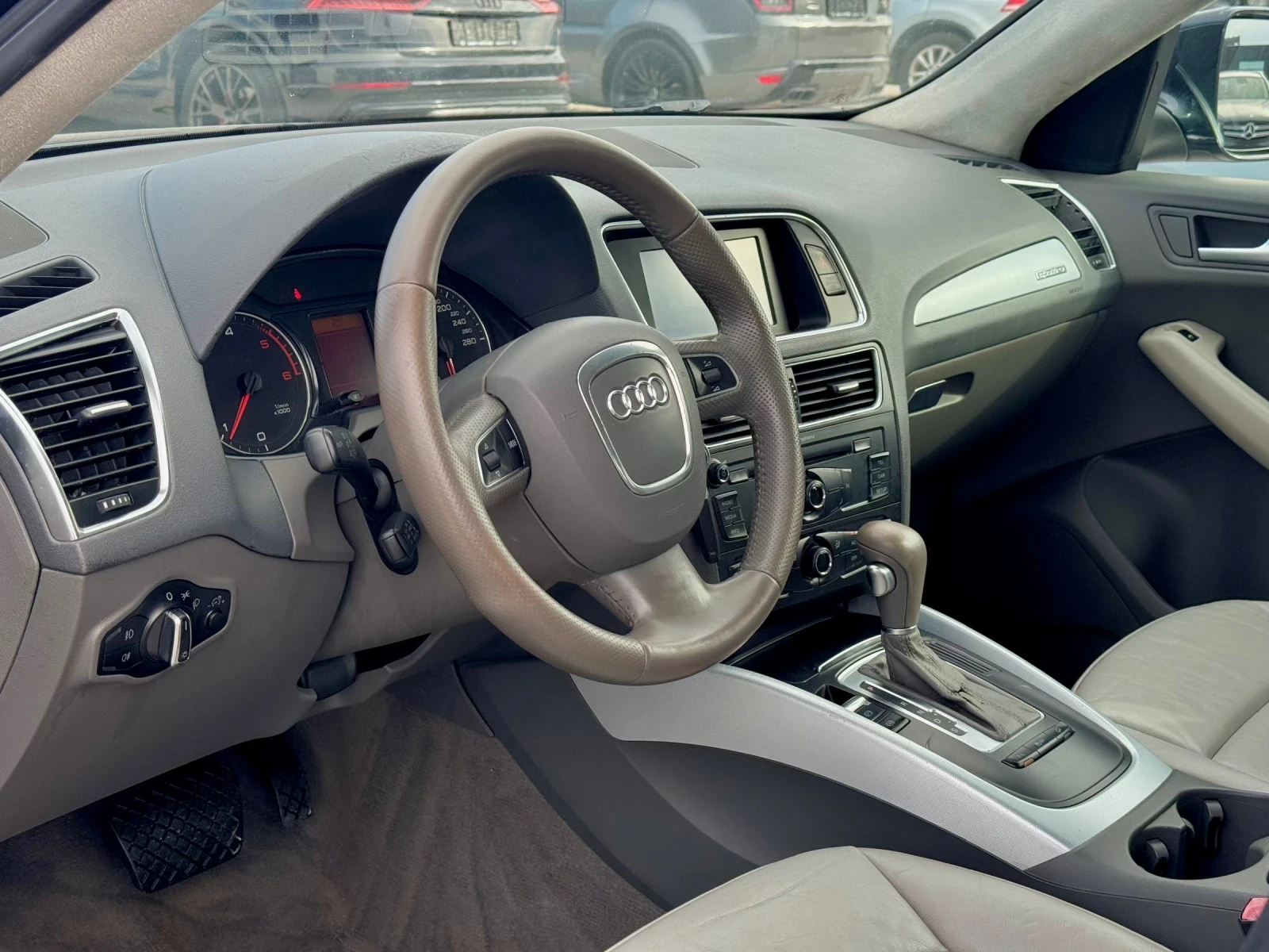 Audi Q5 2.0TDI QUATTRO S-LINE, снимка 8 - Автомобили и джипове - 56213796