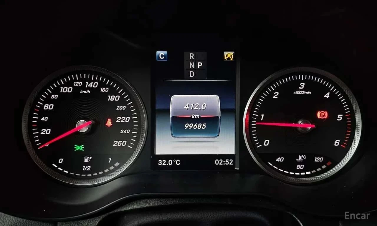 Mercedes-Benz GLC 220, снимка 8 - Автомобили и джипове - 56737067