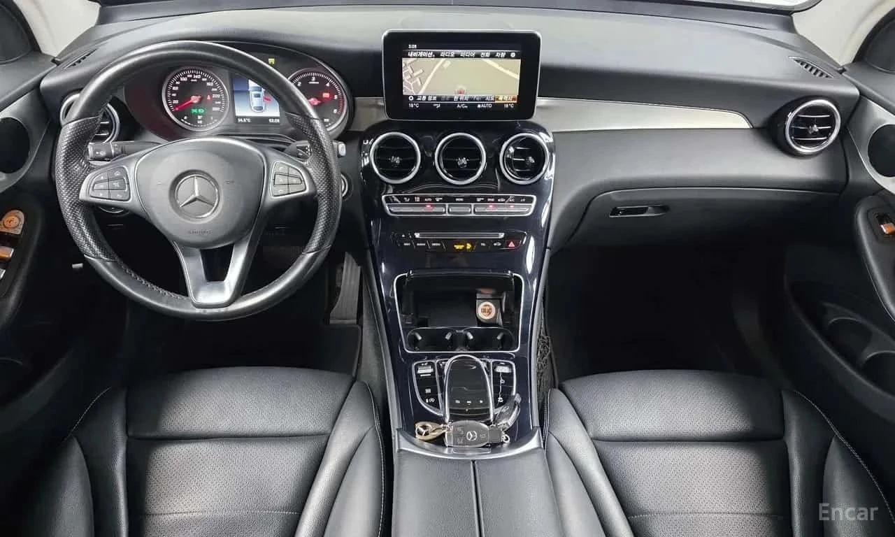 Mercedes-Benz GLC 220, снимка 7 - Автомобили и джипове - 56737067