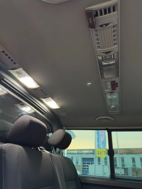 VW Caravelle  - изображение 7