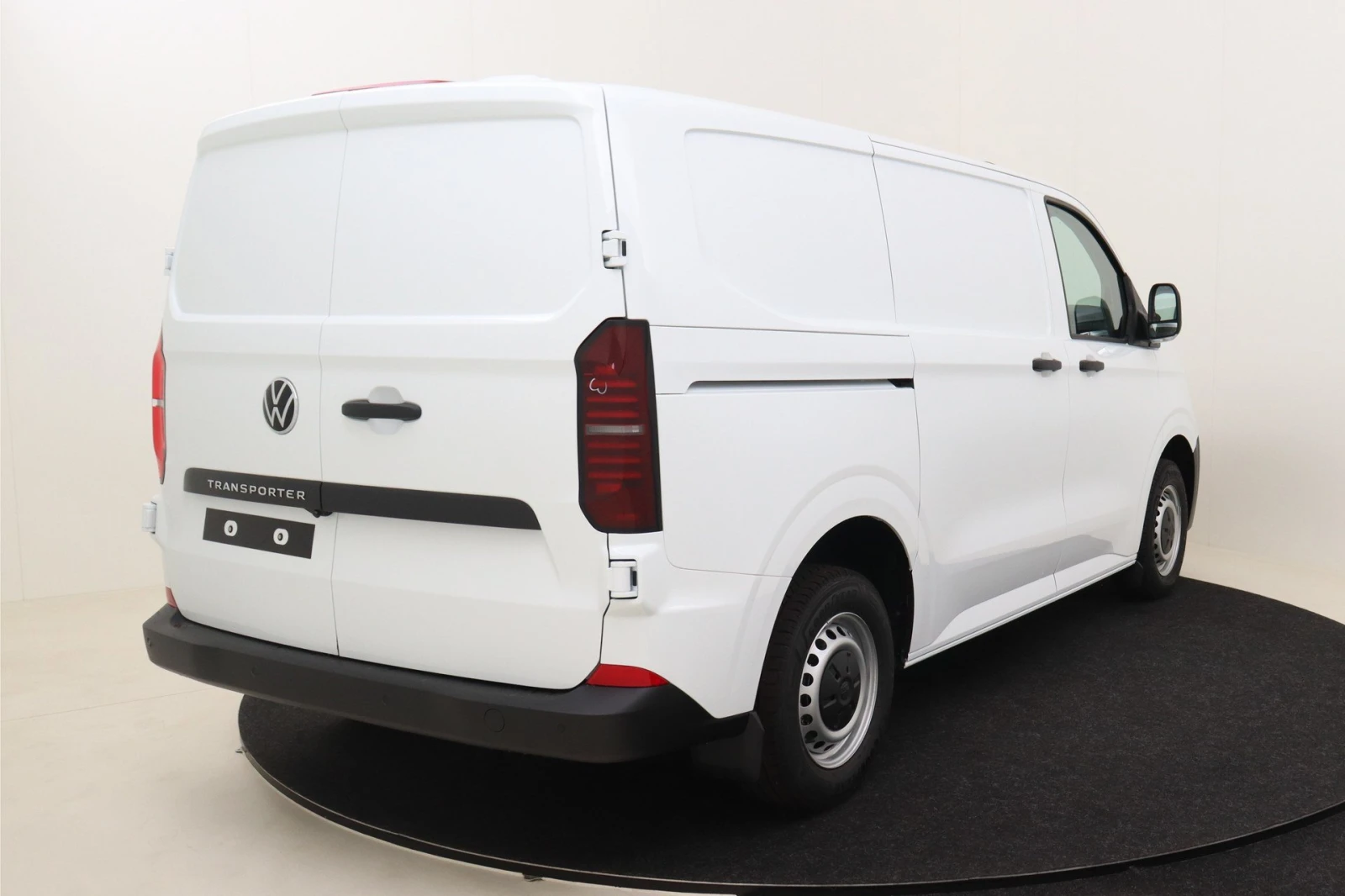 VW Transporter 2.0 TDI, снимка 6 - Бусове и автобуси - 53799439
