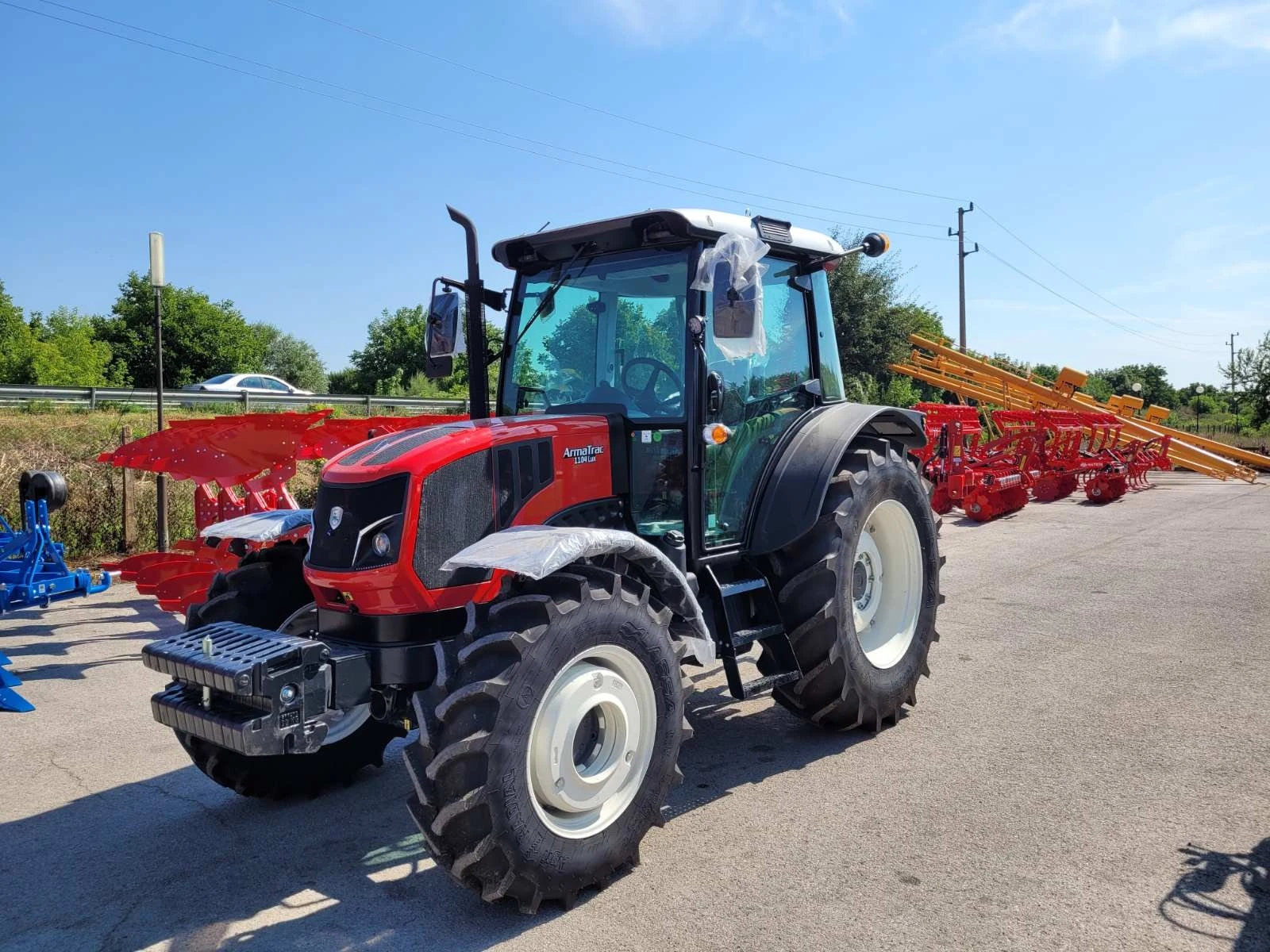 Трактор Armatrac ArmaTrac 1104 Lux | Mobile.bg — изображение 1
