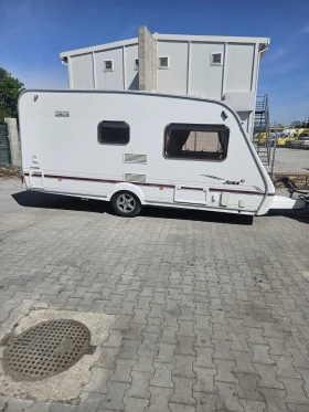 Снимка Каравана Swift
