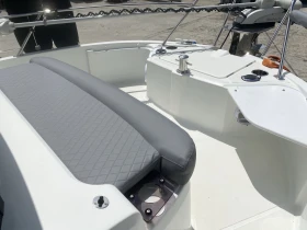 Моторна яхта Beneteau Barracuda 8, снимка 4 - Воден транспорт - 48797540