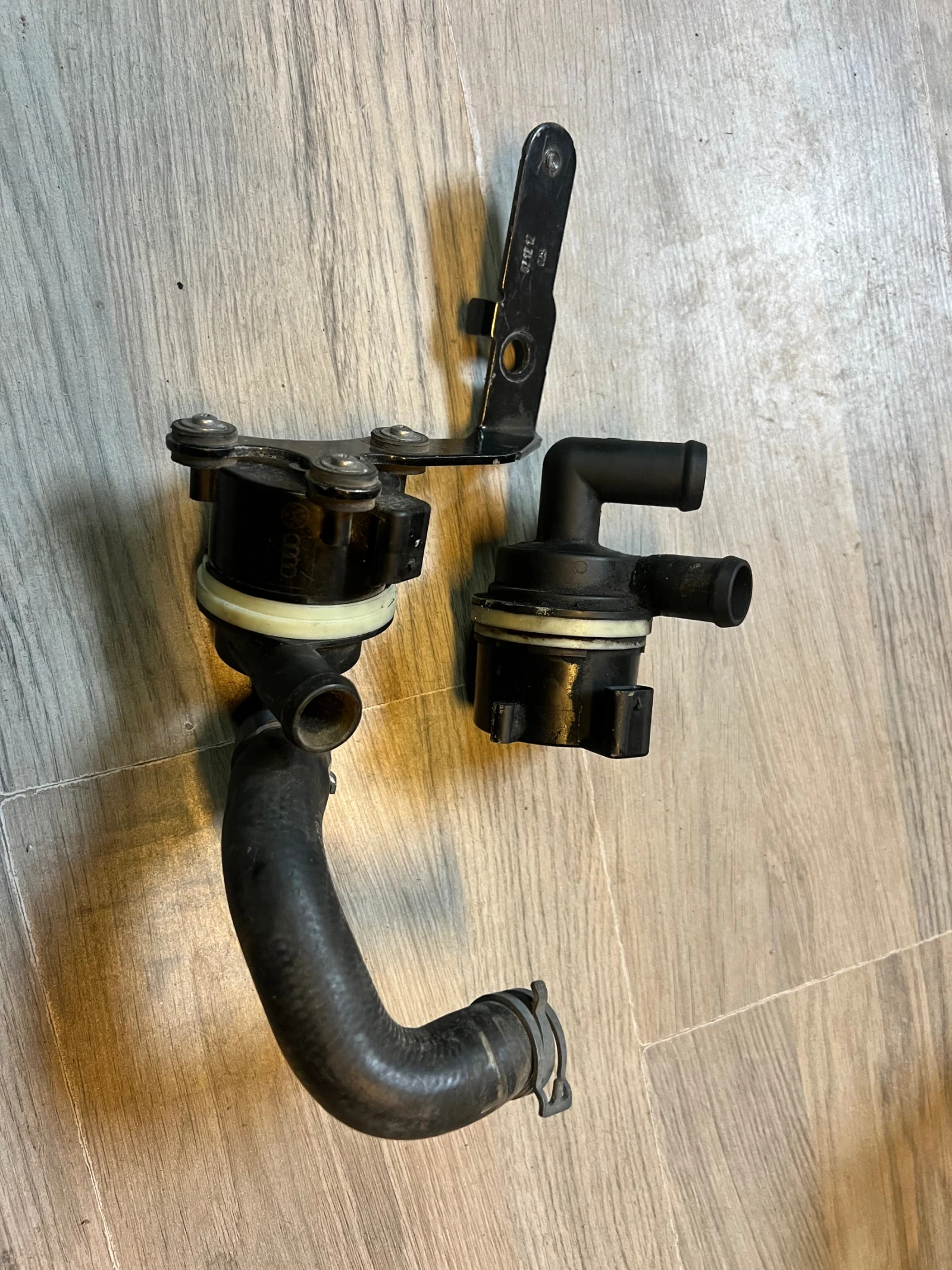 5N0965561A    VW AUDI SEAT SKODA 5N0965561A  | Mobile.bg   2