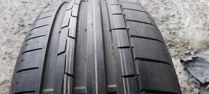 Гуми Летни 255/40R20, снимка 1 - Гуми и джанти - 31351359