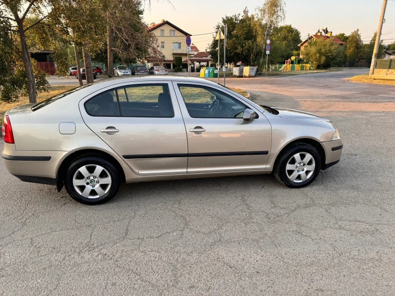 Skoda Octavia 1.9TDI 105hp Climatronic, снимка 4 - Автомобили и джипове - 46617577