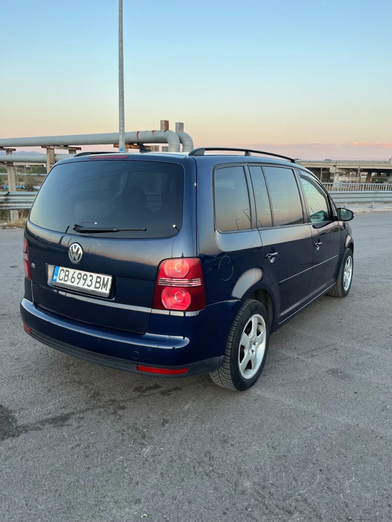 VW Touran, снимка 3 - Автомобили и джипове - 47334005