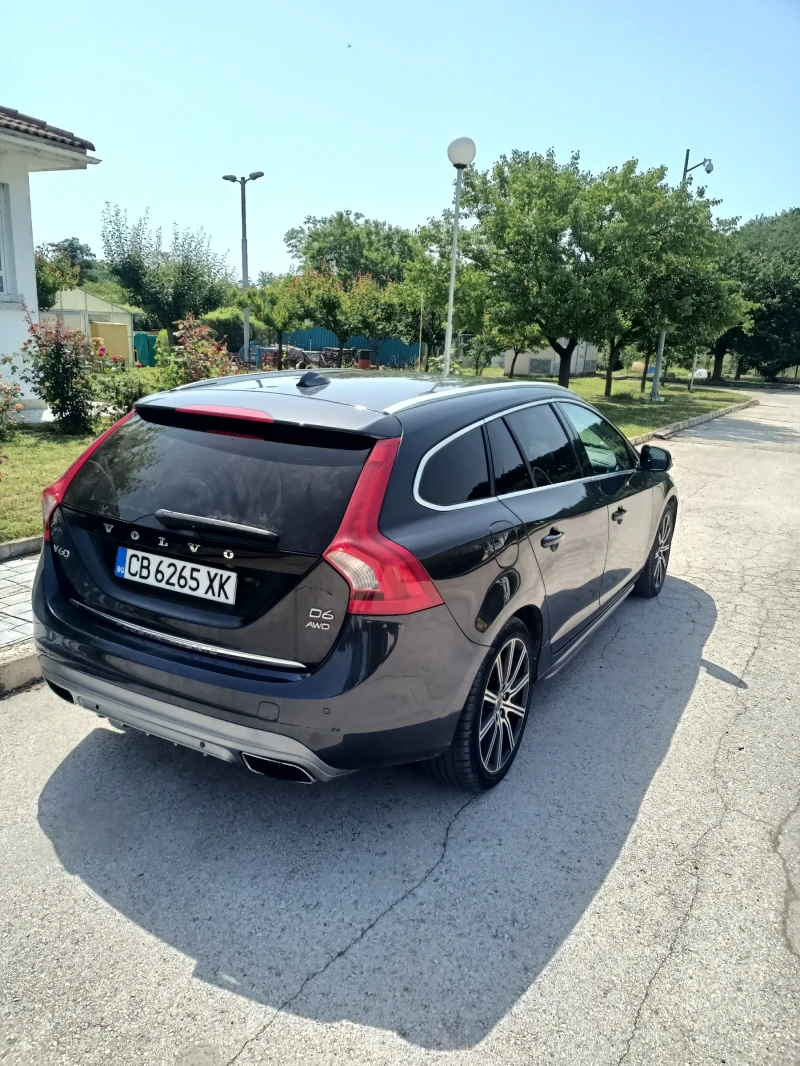 Volvo V60 D6 plug in hibrid, снимка 4 - Автомобили и джипове - 47888281