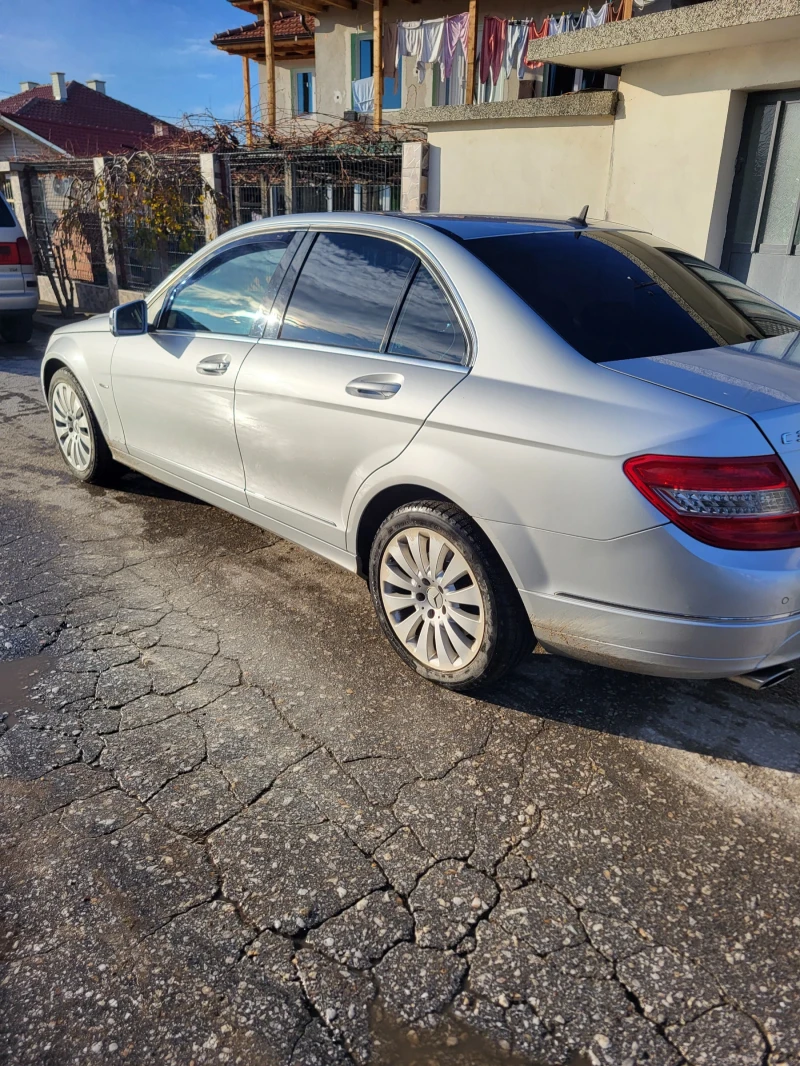 Mercedes-Benz C 320, снимка 3 - Автомобили и джипове - 48282130