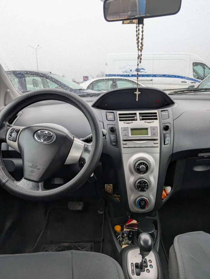 Toyota Yaris, снимка 3 - Автомобили и джипове - 49154291