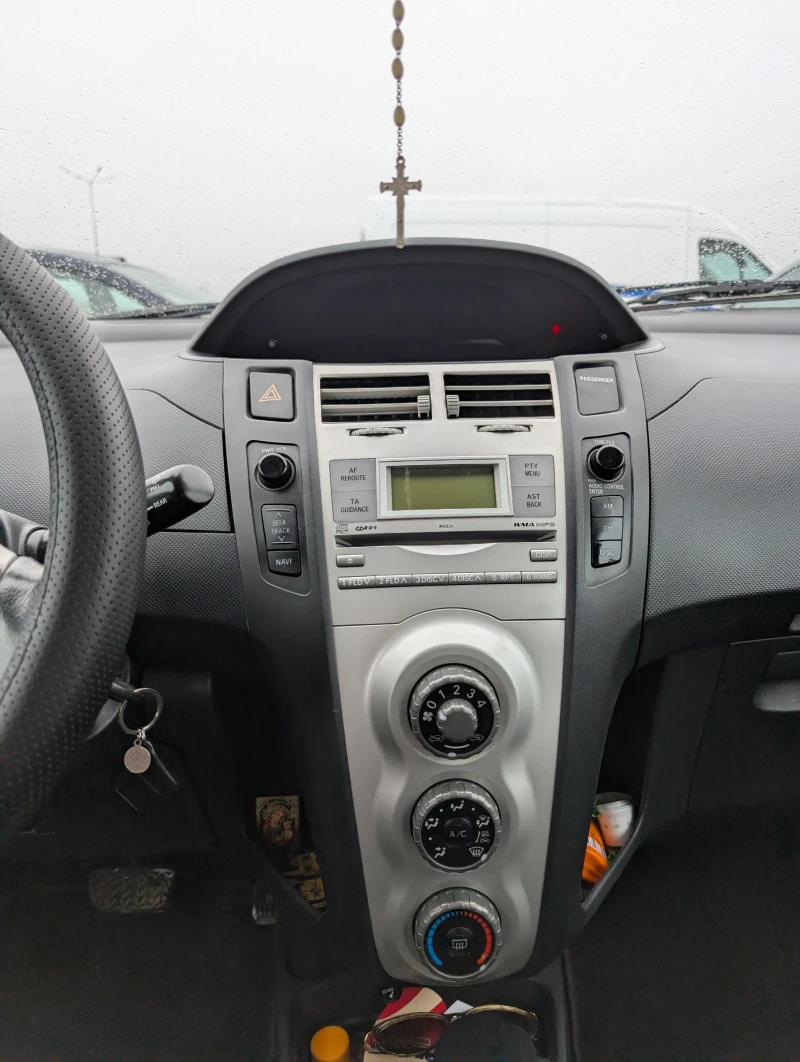 Toyota Yaris, снимка 5 - Автомобили и джипове - 49154291