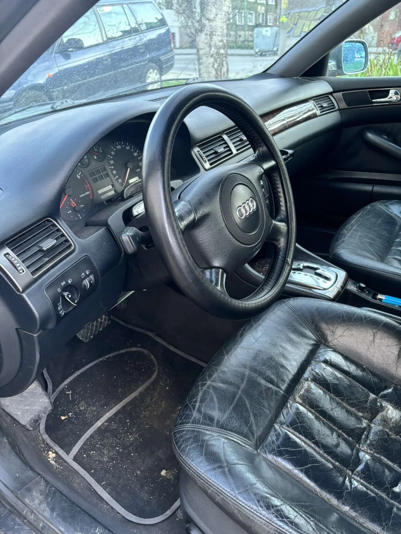 Audi A6 2.4i, снимка 5 - Автомобили и джипове - 52698767