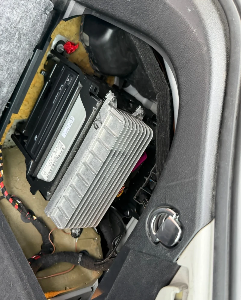 Audi A4 автомат 2.0tdi, снимка 5 - Автомобили и джипове - 52554934