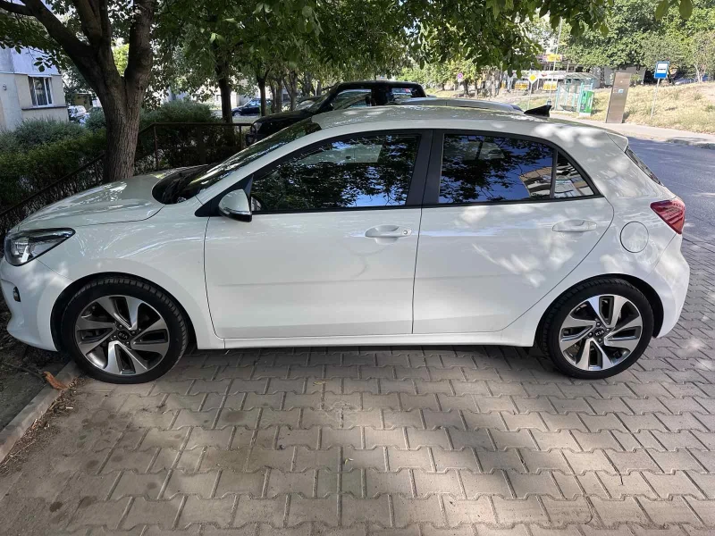 Kia Rio, снимка 2 - Автомобили и джипове - 52663268
