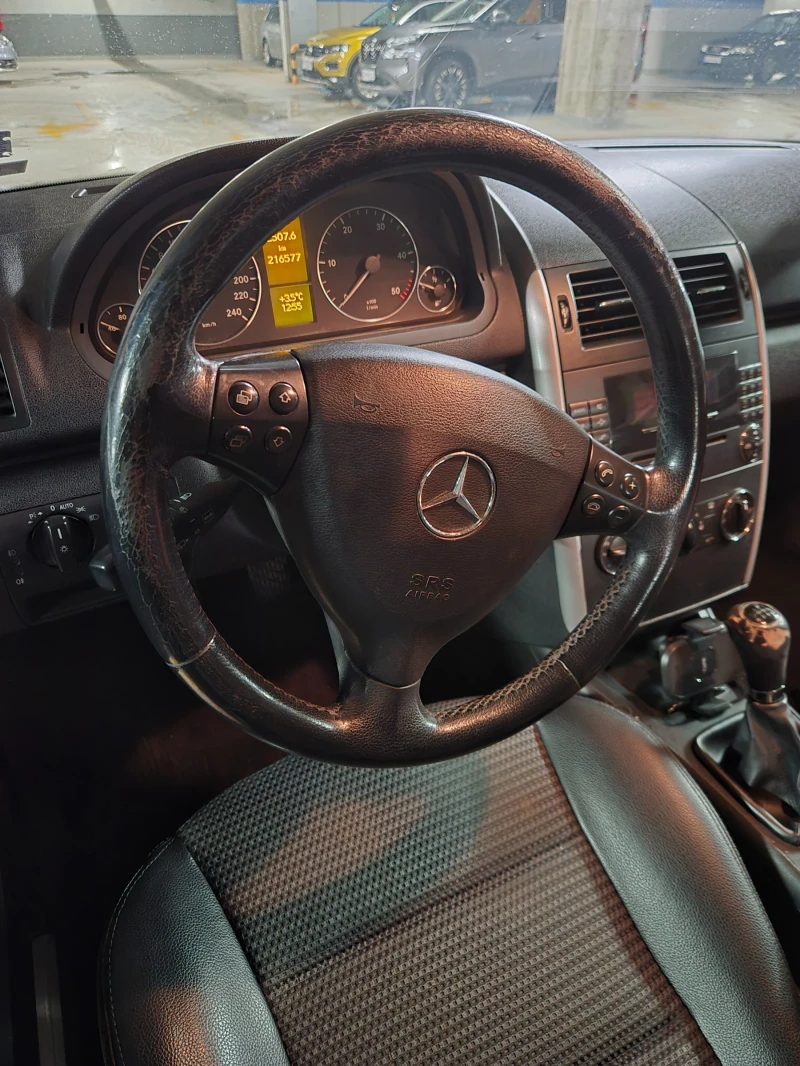 Mercedes-Benz A 180, снимка 10 - Автомобили и джипове - 53075743
