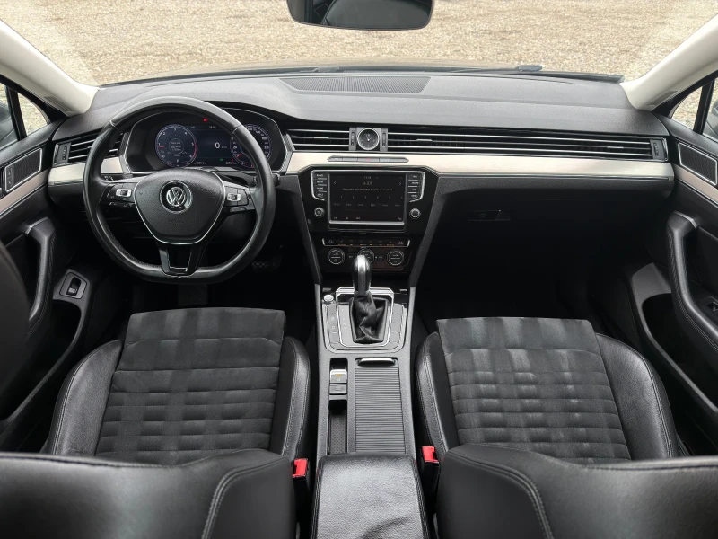 VW Passat 2.0 TDI 190кс Highline/Digital/Distronic/LED , снимка 8 - Автомобили и джипове - 53387820